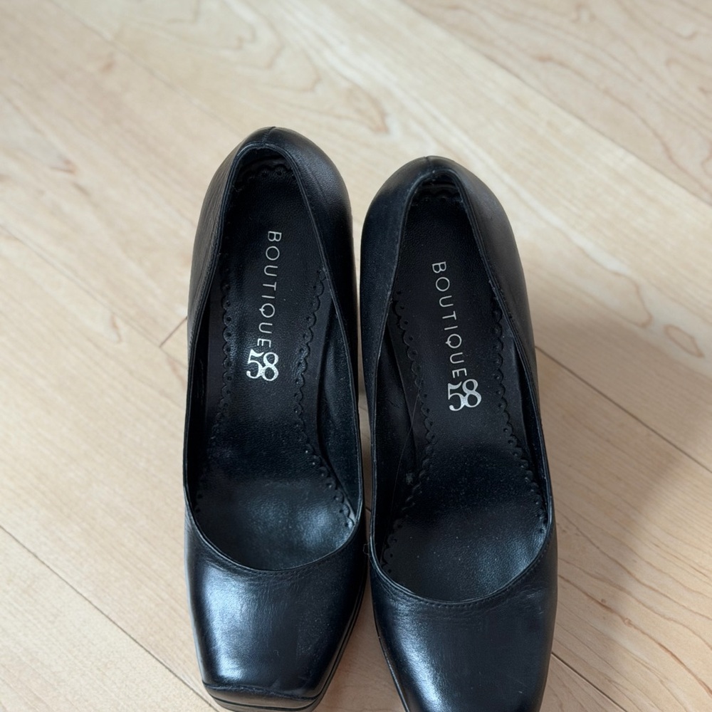 Vtg 90s Boutique 58 Black Leather Platform pumps Square Toe Fit 6,5-7 Italy New - Picture 2 of 5